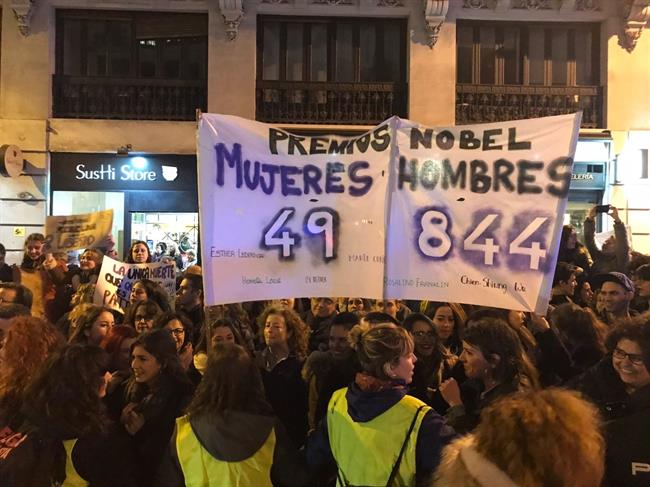 ep premios nobel manifestacion 8m
