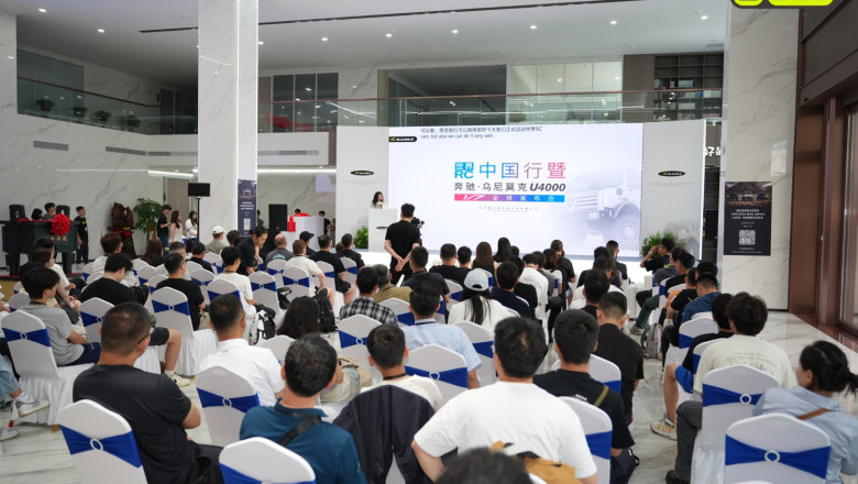 RLAARLO hosted its first 1:7 Mercedes-Benz Unimog U4000 launch event. CEO & Co-founder Ms. You Siyu gave a speech and officially kicked off 'The World RC China Tour. 7485999ace177530a5b175eacf886c3