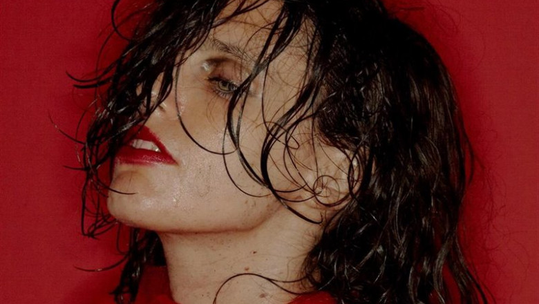 Anna Calvi protagoniza el noveno concierto del décimo aniversario de Son Estrella Galicia el 12 de diciembre en Madrid | SON ESTRELLA GALICIA - Archivo ep anna calvi protagoniza el noveno concierto del decimo aniversario de son estrella galicia el 12