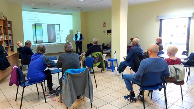 ep archivo   expertclick aeb forma a cerca de 3300 personas mayores en nuevas tecnologias desde 2018