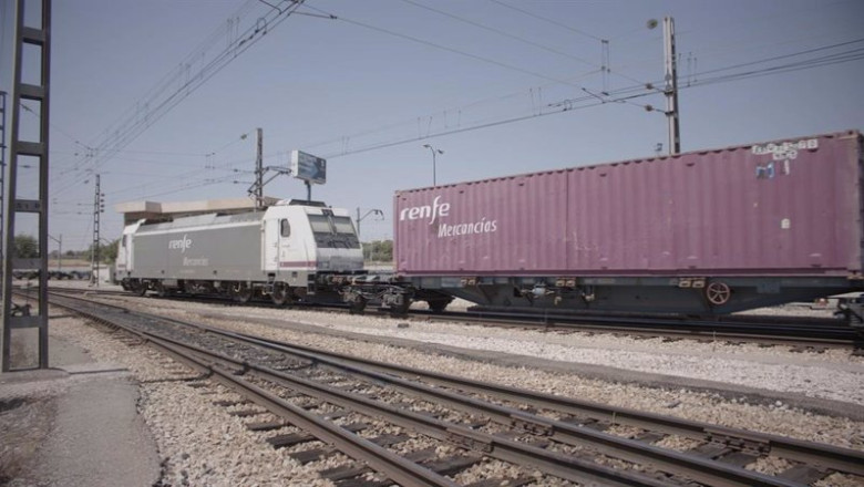 Archivo - Tren de Renfe Mercancías | MITMA - Archivo ep archivo tren de renfe mercancias 20240628115303
