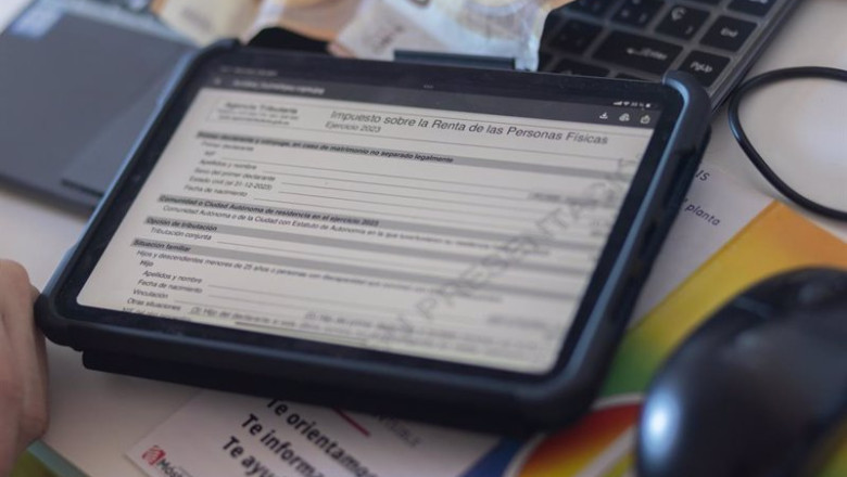 ep archivo   vista de la declaracion de la renta en una tablet