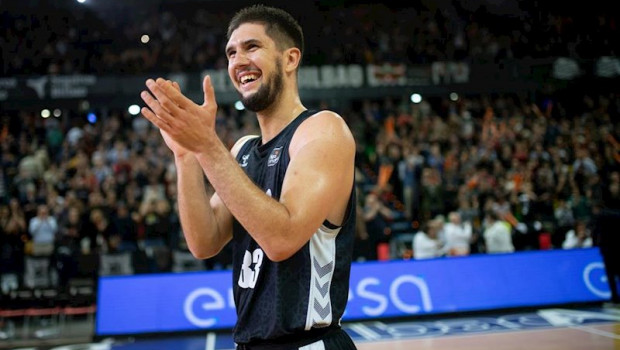 ep axel bouteille jugando con el bilbao basket