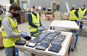 ep donacion de tabletas por parte de indra para ayudar a menores en situacion de vulnerabilidad o