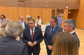 ep el ministro de agricultura luis planas junto al consejero asturiano de medio rural marcelino