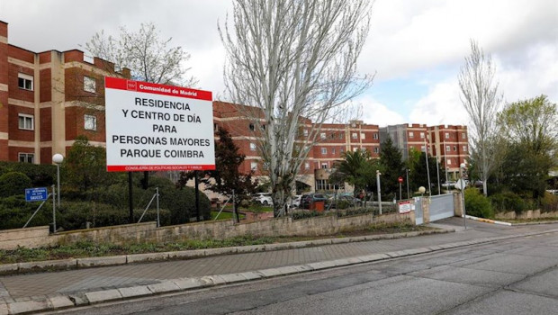 ep fachada y zonas exteriores pertenecientes a la residencia y centro de dia para personas mayores