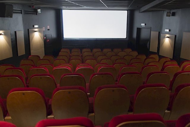 ep imagen de una sala de cine vacia ep imagen de una sala de cine vacia
