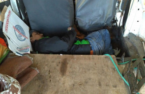 ep inmigrante ocultoun vehiculouna imagenarchivo