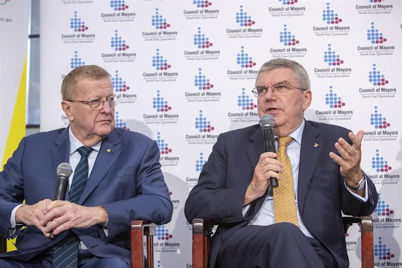 ep john coates izda junto a thomas bach presidente del coi durante un acto ep john coates izda junto a thomas bach presidente del coi durante un acto
