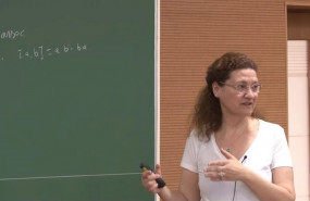 ep la catedratica de algebra de la universidad de malaga mercedes siles durante una clase