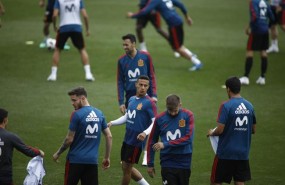 ep thiago alcantarasergio busquets duranteentrenamientola seleccion