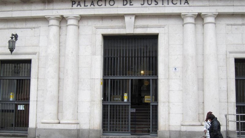 Trib.-Audiencia de Valladolid confirma 2,5 años a un hombre por agarrar del cuello a su esposa y llamarla "loca y sorda" | EUROPA PRESS. - Archivo ep trib-audiencia de valladolid confirma 25 anos a un hombre por agarrar del cuello a su esposa y