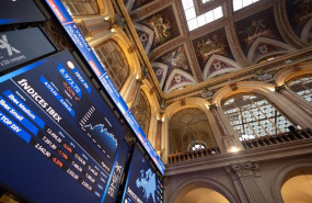 ep un panel del ibex 35 en el palacio de la bolsa a 25 de octubre de 2023 en madrid espana el ibex