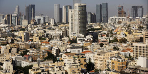 vue generale de tel aviv depuis la fenetre d un hotel a tel aviv israel vue generale de tel aviv depuis la fenetre d un hotel a tel aviv israel