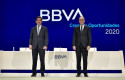 ep archivo   el presidente y el consejero delegado de bbva carlos torres y onur gen durante la
