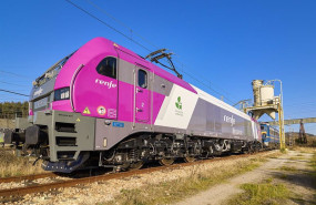 ep archivo   locomotora cero co2 de renfe cercanias en asturias