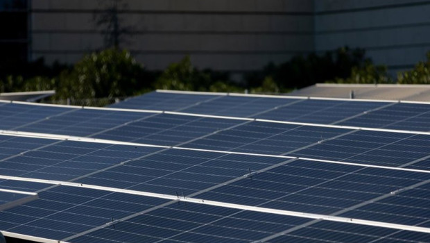 ep archivo   placas solares en el complejo tecnologico de mostoles
