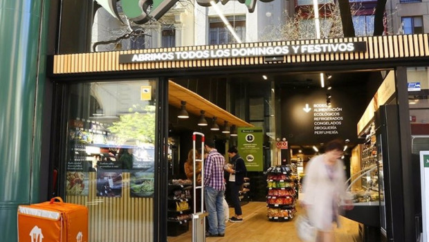 ep carrefour y just eat se alian para la entrega de compras a domicilio en media hora