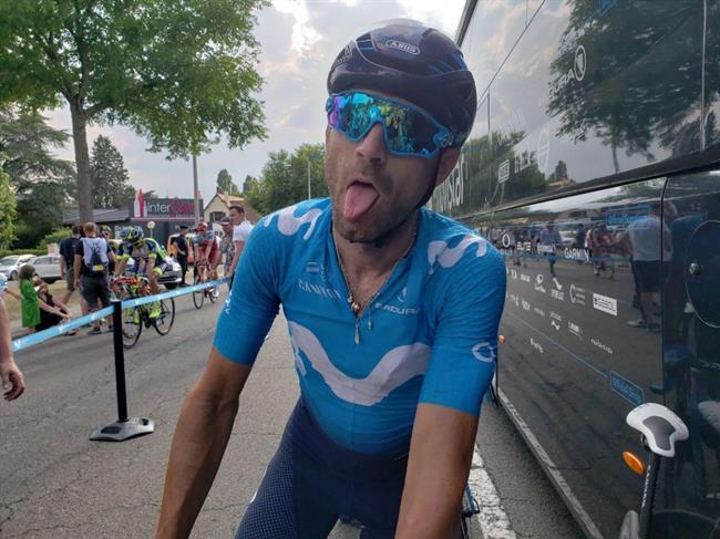 El ciclista Alejandro Valverde tras una larga etapa del Tour | MOVISTAR TEAM ep ciclista alejandro valverdeuna larga etapatour