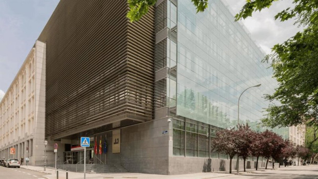 ep complejo de oficinas en la calle de ramirez de prado 5