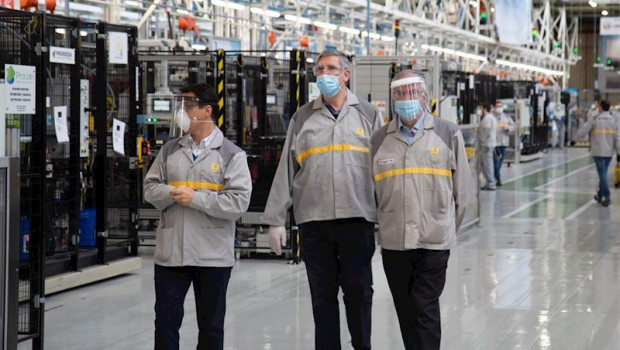 ep el director de fabricaciones y loigistica del grupo renault y presidente de renault espana jose