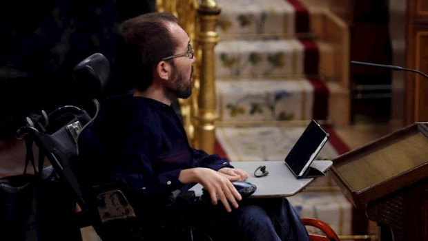 ep el portavoz de unidas podemos pablo echenique acude para realizar su intervencion en el pleno del
