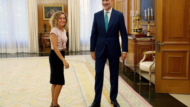 El rey Felipe VI recibe este jueves a la presidenta del Congreso, Meritxell Batet, en el Palacio de la Zarzuela para preparar la ronda de consultas con los partidos políticos con la que saber si hay o no un candidato con apoyos suficientes para la investi | Pool ep el rey felipe vi recibe este jueves a la presidenta del congreso meritxell batet en el palacio de