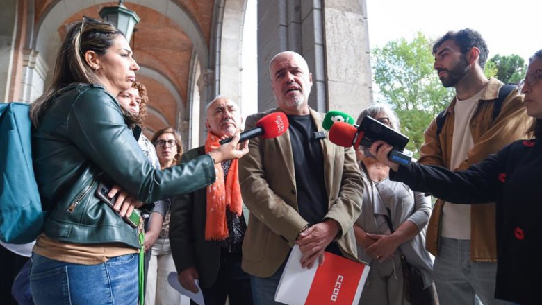 El secretario general de CCOO, Unai Sordo, ofrece declaraciones a los medios tras la presentación en el registro las movilizaciones convocadas para el día 15 de octubre en denuncia del genocidio del Estado israelí contra el pueblo palestino, en la sede de | Gustavo Valiente - Europa Press ep el secretario general de ccoo unai sordo ofrece declaraciones a los medios tras la presentacion