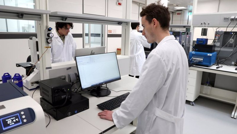 ep ferrari inaugura un laboratorio de celdas electroquimicas en bolonia para baterias de litio