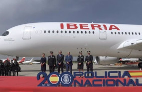 ep iberia nombra su nuevo avion bicentenario policia nacional