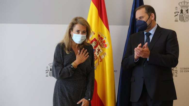ep la nueva ministra de transportes movilidad y agenda urbana raquel sanchez es aplaudida tras
