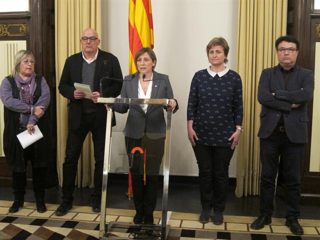 La presidenta, Carme Forcadell, y cuatro miembros de la Mesa del Parlament | EUROPA PRESS ep la presidenta carme forcadell y cuatro miembrosla mesaparlament