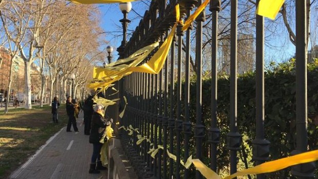 ep lazos amarilloslos presos independentistas juntoparlament