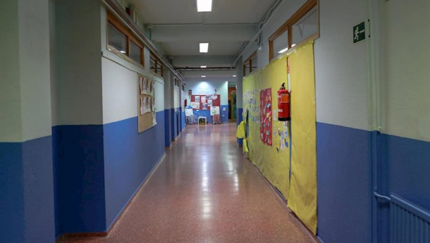 ep pasillo totalmente vacio en un colegio de la comunidad de madrid