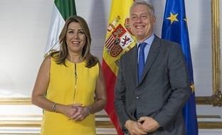 Susana Díaz recibe al embajador de Reino Unido en España, Simon Manley | EUROPA PRESS/JUNTA DE ANDALUCÍA ep susana diaz recibeembajadorreino unidoespana simon manley