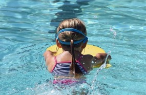 ep una ninaseis anosqueda atrapadafiltrouna piscinacordoba