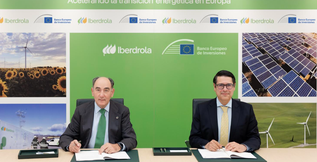 Iberdrola firma un préstamo de 1.000 millones con el BEI para construir plantas fotovoltaicas y eólicas