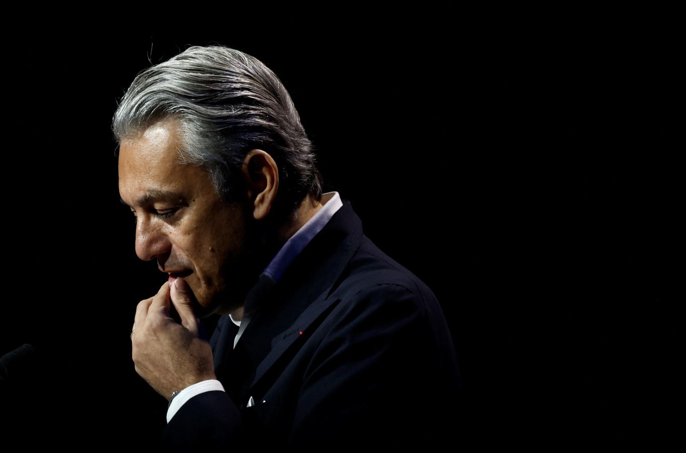 Kering aplaza la compra del 100% Valentino a 2028 y De Meo advierte sobre la deuda