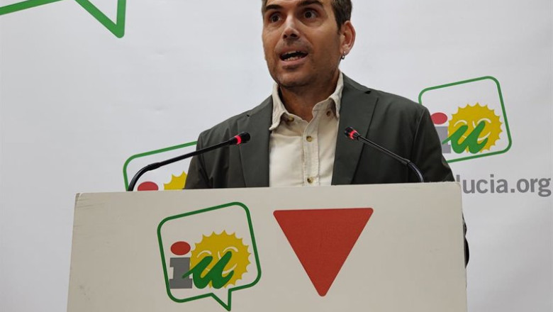 Archivo - El coordinador de IU Andalucía, Toni Valero, en rueda de prensa en la sede regional. | IU ANDALUCÍA - Archivo ep archivo el coordinador de iu andalucia toni valero en rueda de prensa en la sede regional