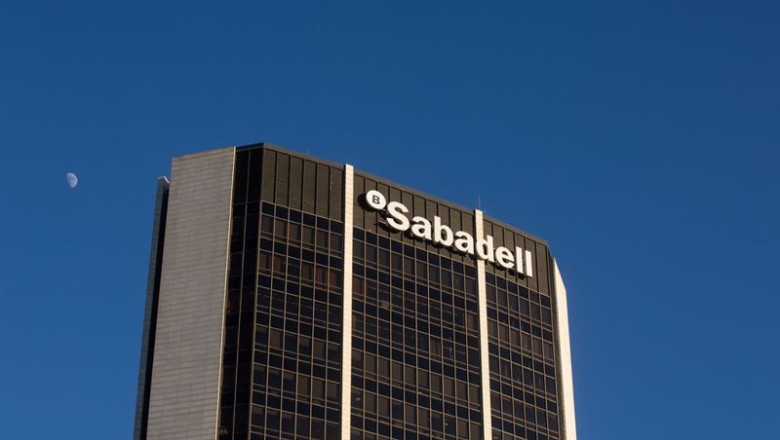 ep archivo fachada de la sede del banco sabadell en barcelona ep archivo fachada de la sede del banco sabadell en barcelona