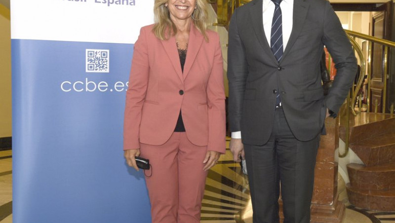 Archivo - Trinidad Jiménez, presidenta de la CCBE y Eduardo Leite, gobernador de Rio Grande Do Sul | CCBE - Archivo ep archivo trinidad jimenez presidenta de la ccbe y eduardo leite gobernador de rio grande do sul