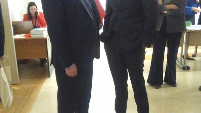 ep el ministro de transportes jose luis abalo conversa con el ministro de fomento inigo de la serna