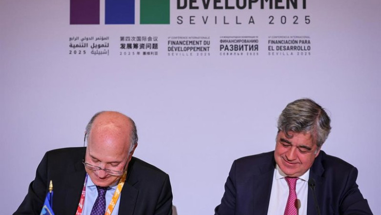 El presidente del Banco Interamericano de Desarrollo (BID), Ilan Goldfajn, y el director general de la Fundación La Caixa, Josep María Coronas. | FUNDACIÓN LA CAIXA ep el presidente del banco interamericano de desarrollo bid ilan goldfajn y el director general de