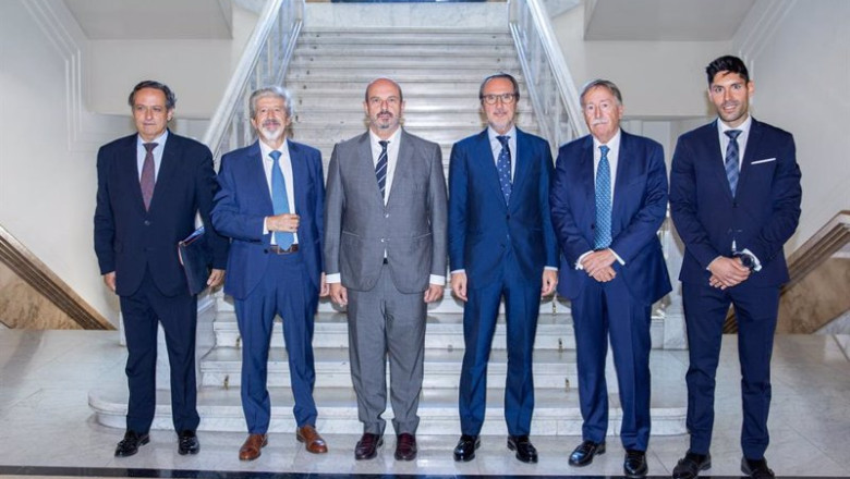 ep el presidente del senado reconoce la funcion dinamizadora del sector logistico en un encuentro ep el presidente del senado reconoce la funcion dinamizadora del sector logistico en un encuentro