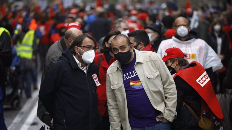 El secretario general de UGT de Catalunya, Camil Ros, y del de CC.OO. De Catalunya, Javier Pacheco, en la concentración de Barcelona por el 1 de Mayo, Día del Trabajador | KIKE RINCÓN - EUROPA PRESS ep el secretario general de ugt de catalunya camil ros y del de ccoo de catalunya javier pacheco en