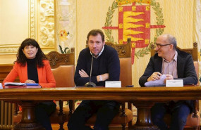 ep la concejal e cultura ana redondo el alcalde de valladolid oscar puente y el tecnico de la
