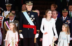 ep los reyes don felipedona letiziasus hijasdiala proclamacion
