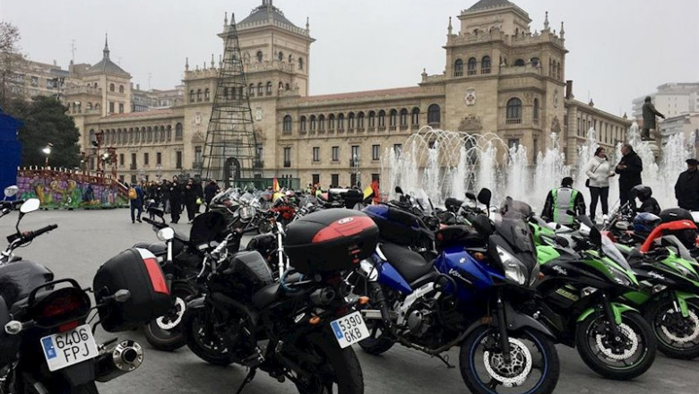 ep motos aparcadas en la calle ep motos aparcadas en la calle