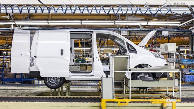 ep produccion de la e-nv200 en la planta de nissan en barcelona