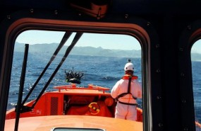 ep salvamento maritimouna patera avistada